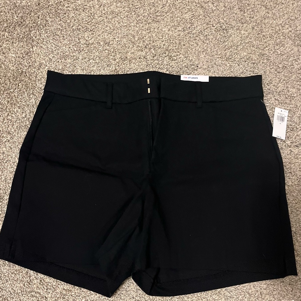 Women's Old Navy NWT pixie high rise shorts 12